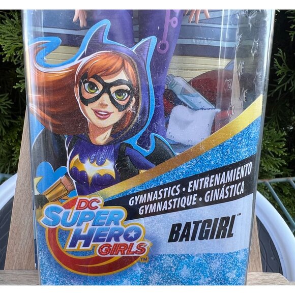 DC Super Hero Girls Batgirl Gymnastics Action Figure Doll Approx. 12" ©2017 - Picture 2 of 9